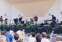 Bad S&auml;ckingen, 06.07.2003: Ungewohnte Kl&auml;nge im Konzert-Pavillon...