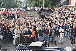 Siegen, 09.07.2003: Es war ziemlich voll da auf dem Rathausplatz...
